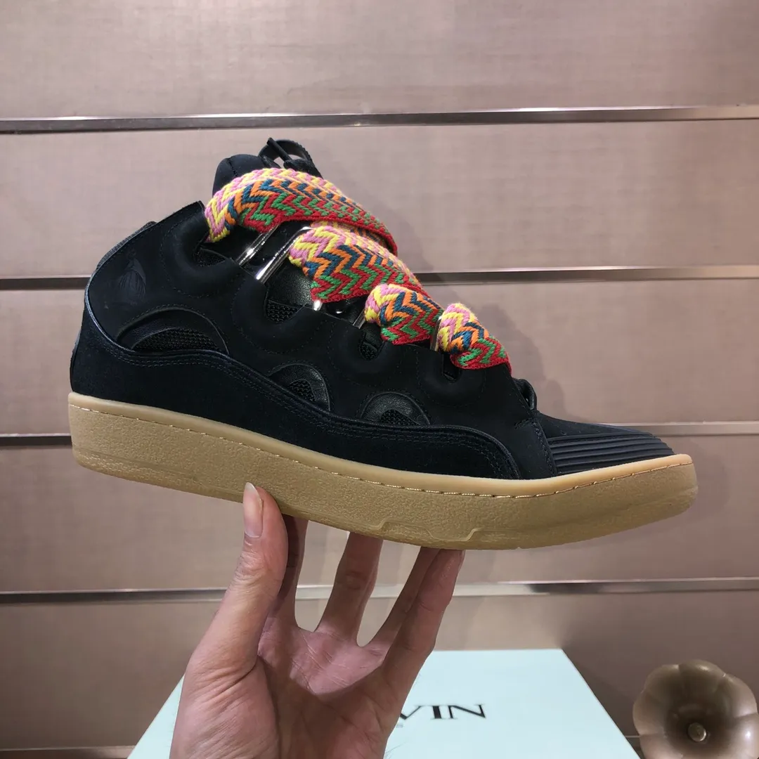Men's men's shoes💰820💰[LANVIN] The latest lace-up fashionable casual couple sneakers, high-quality CLAY couple series‼ ️ The latest trendy products of the season 🌈Many bloggers have planted grass and purchased the original open-mold customization. The upper and outsole are sewn with mark threads without edge sealing. A variety of material splicing combination design. Very versatile for fashionable and casual wear. Comfortable on the feet. Self-recommended. Upper cowhide + cow suede + breathable mesh lining. Foot-padding cowhide. Exclusive original open-mold clear logo rubber outsole ⚠️Couple standard size 36-40 for women and 38-44 for men.